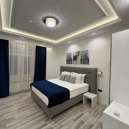 Hotel Forever